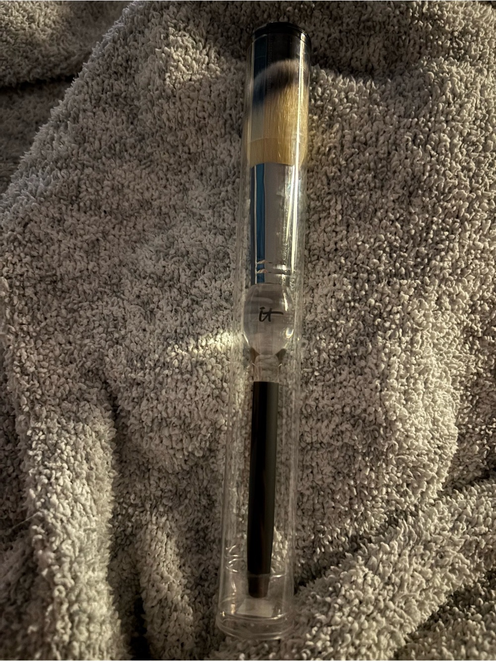 Brand new IT cosmetics brush
